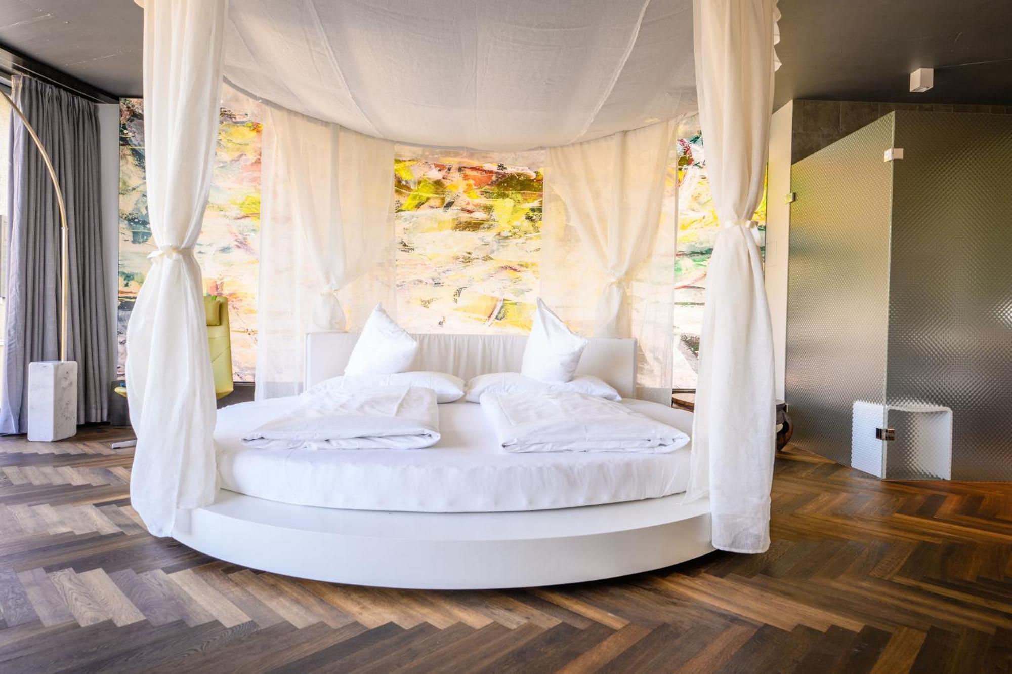 Hirschen Oberkirch - Design Boutique Hotel Luaran gambar