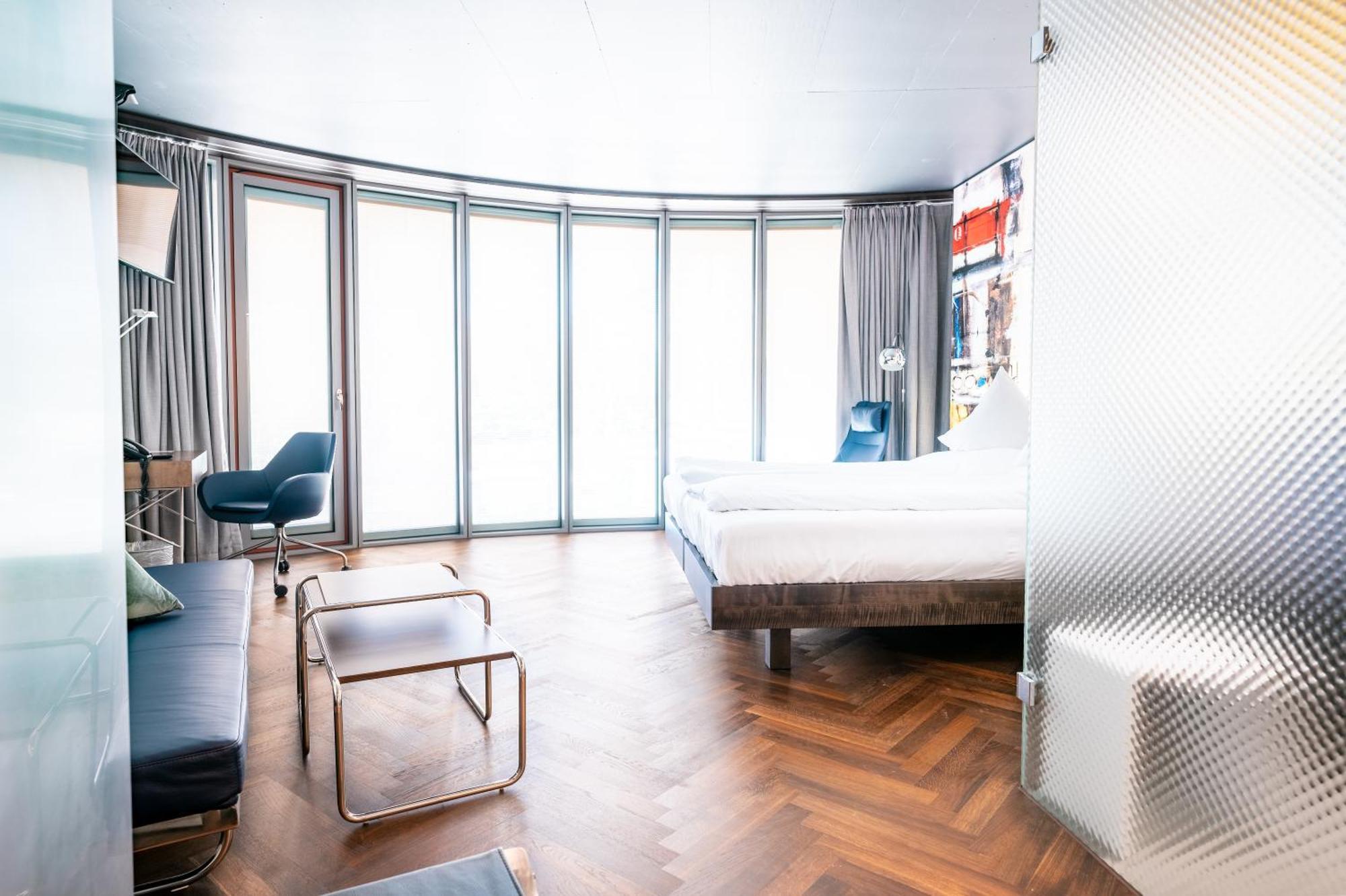 Hirschen Oberkirch - Design Boutique Hotel Bilik gambar